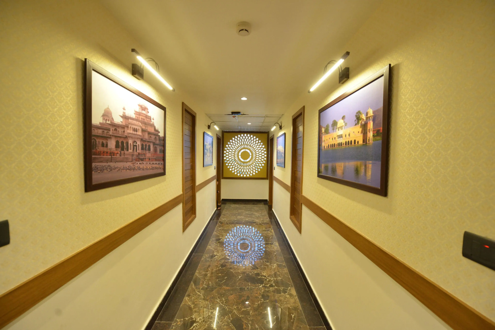 Foto - Hotel RR 62-Jaipur City Centre Hotel