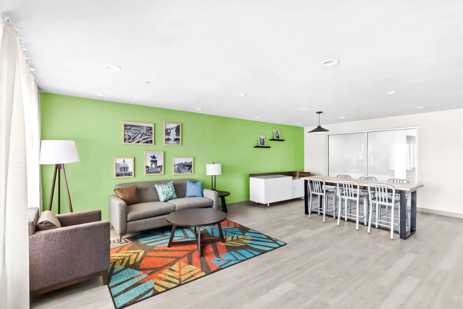 Photo - WoodSpring Suites South Houston Hobby
