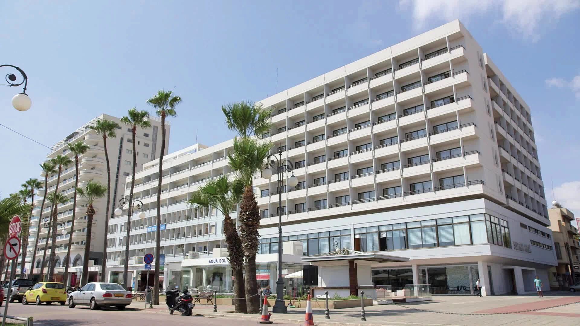Photo - Sun Hall Hotel