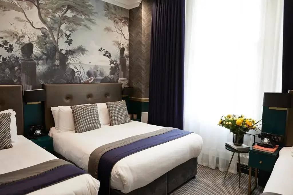 Photo - The Portico Hotel