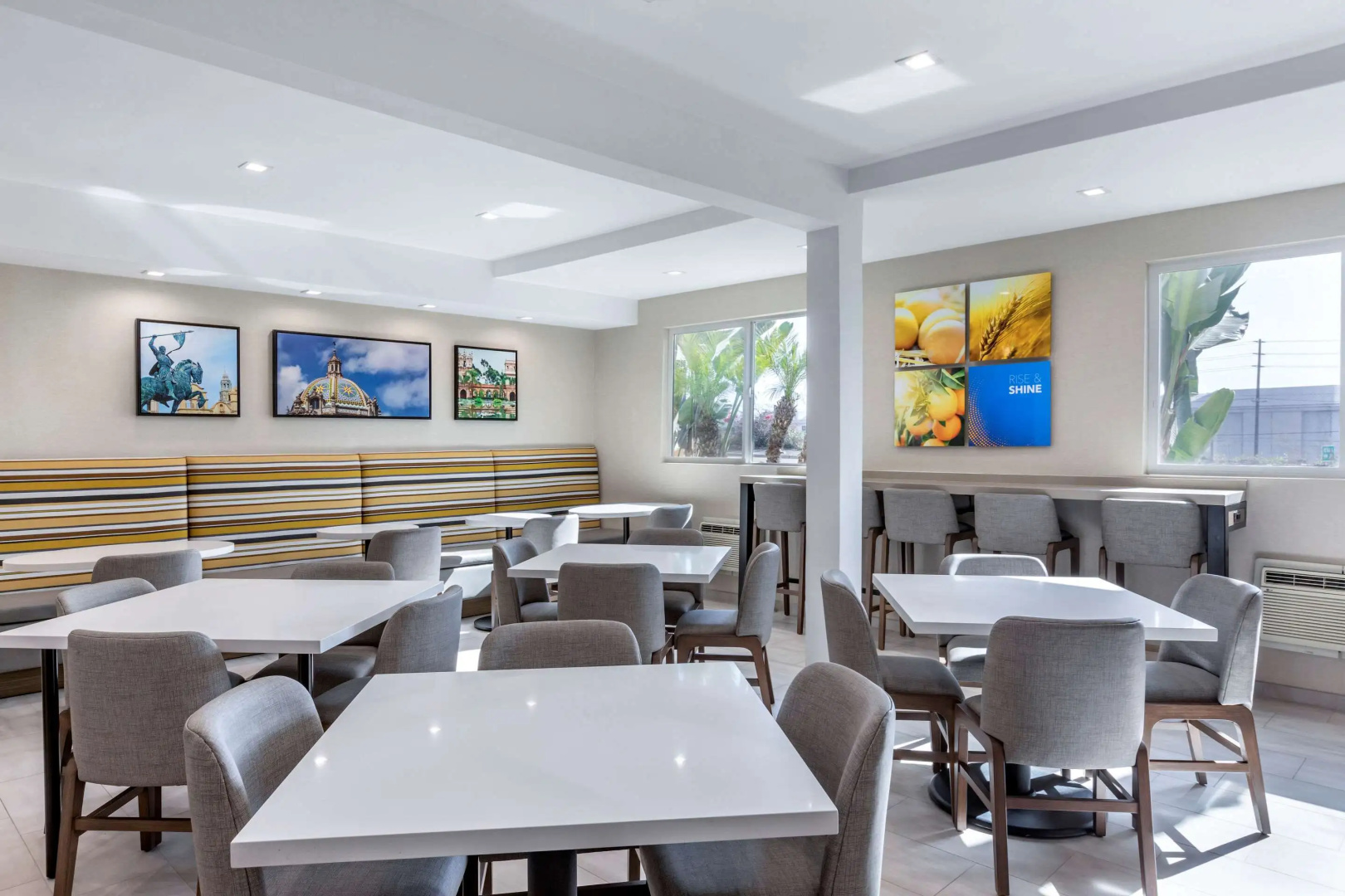 Photo - Comfort Inn San Diego Old Town