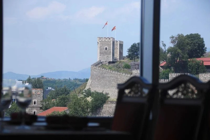 Photo - Stone Bridge Hotel