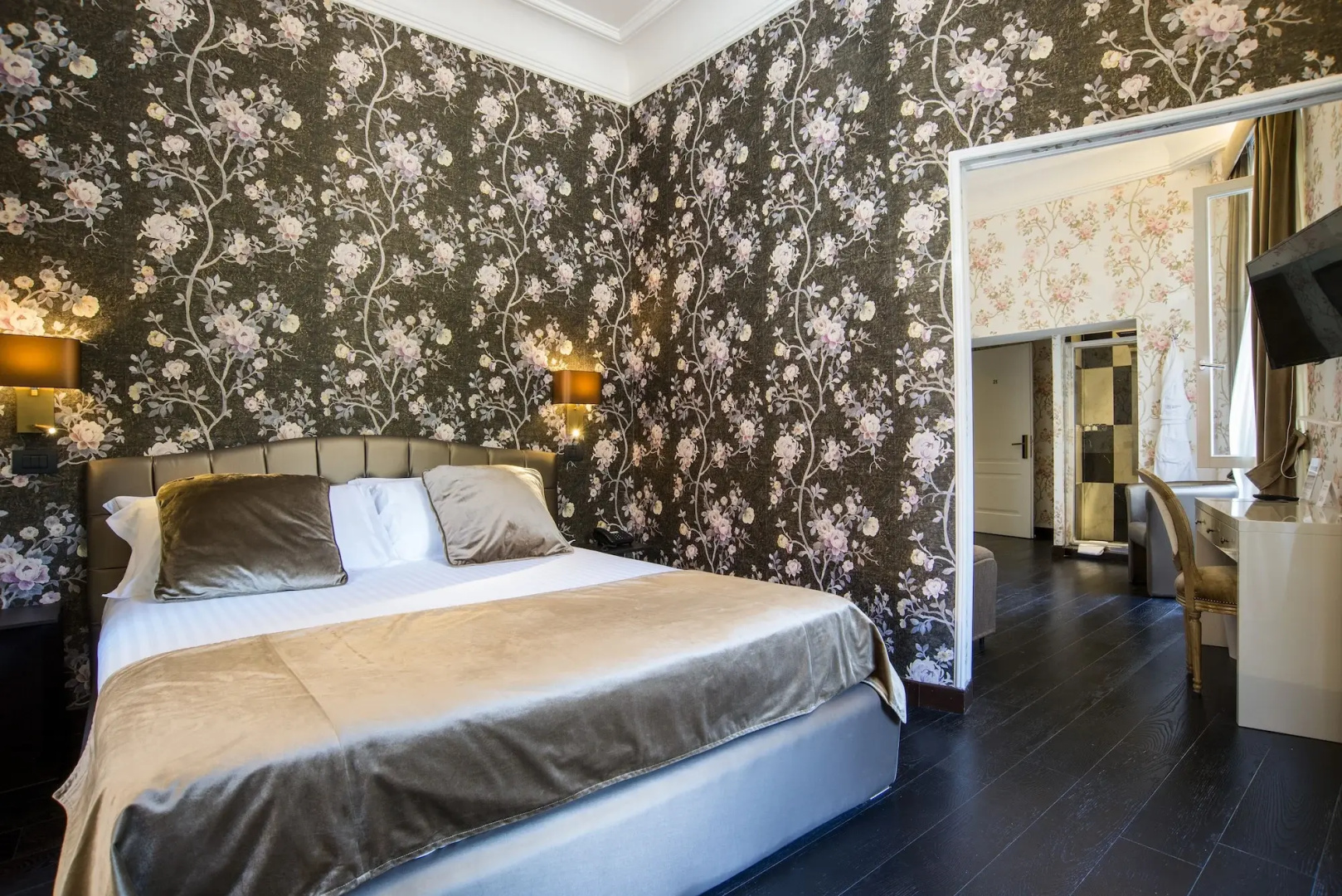 Photo - Via Veneto Suites