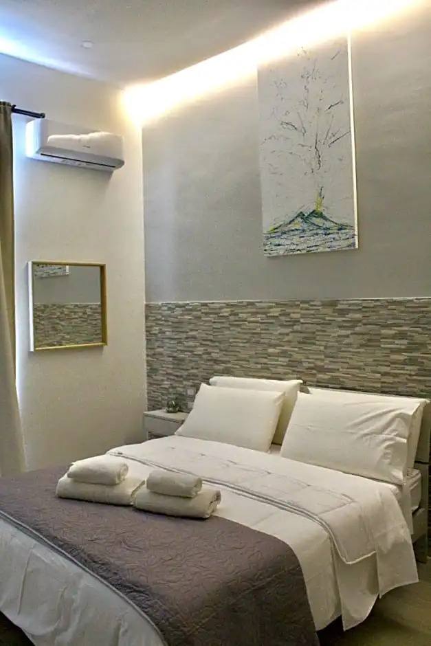 Photo - Naptown Rooms