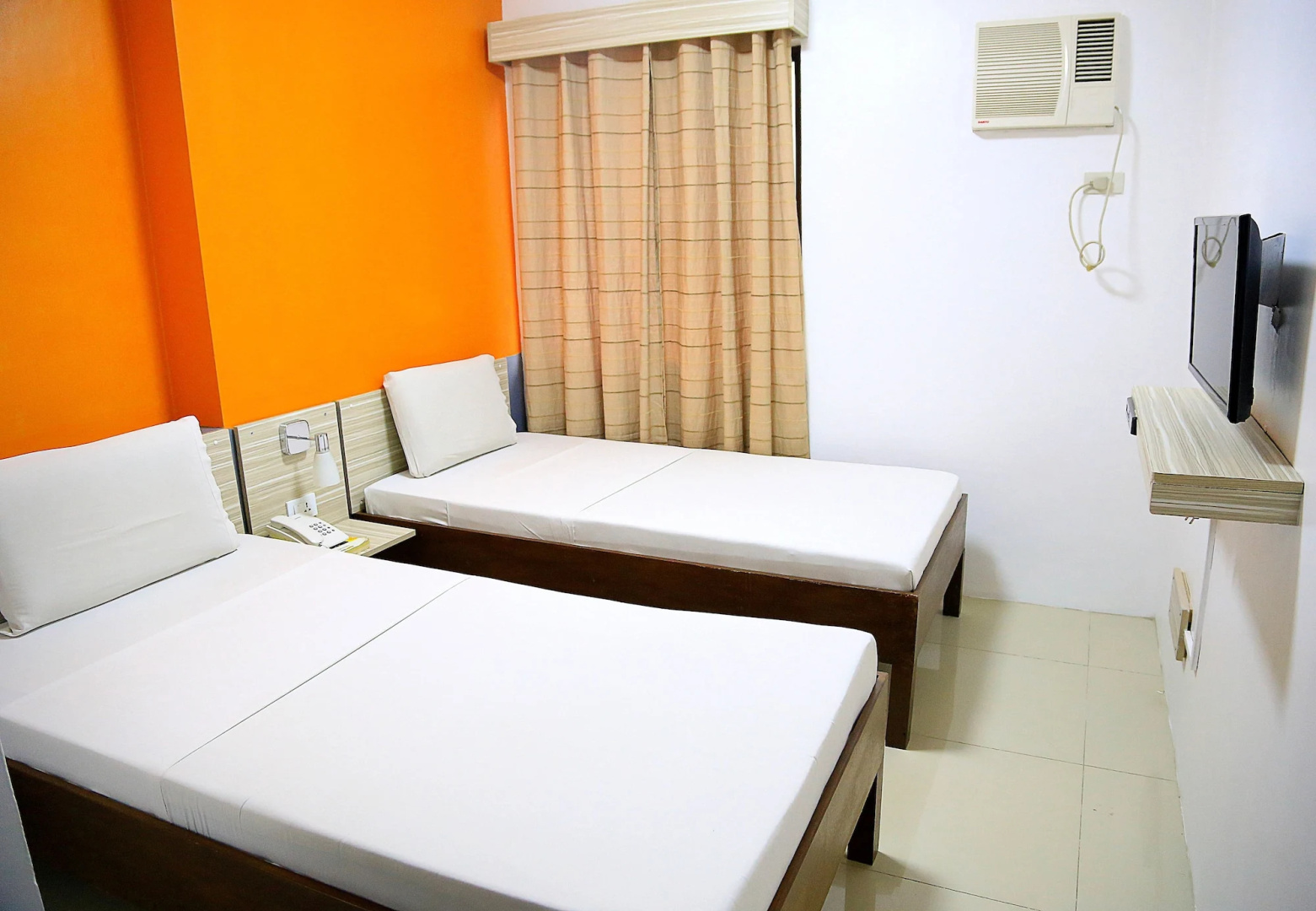 Photo - Travelbee Business Inn