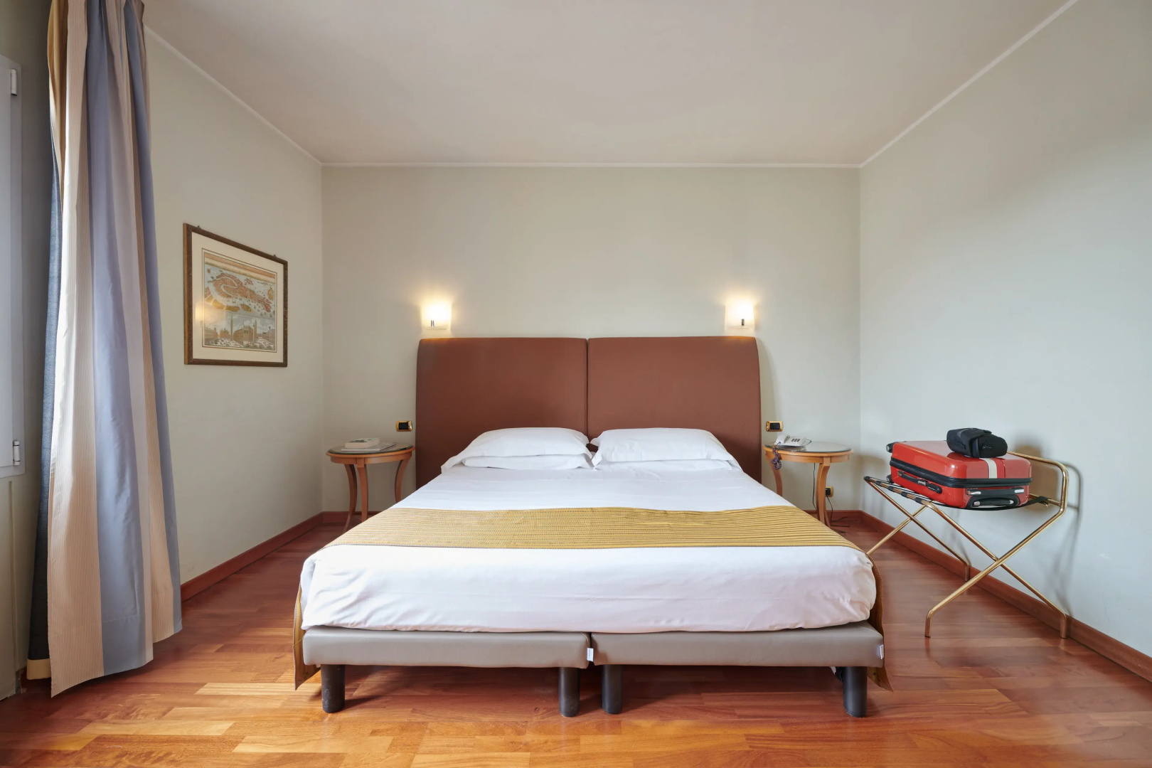 Photo - Hotel Plaza