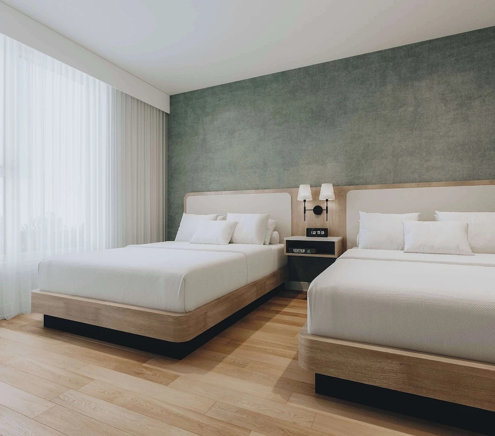 Photo - Hyatt Place Montreal Airport