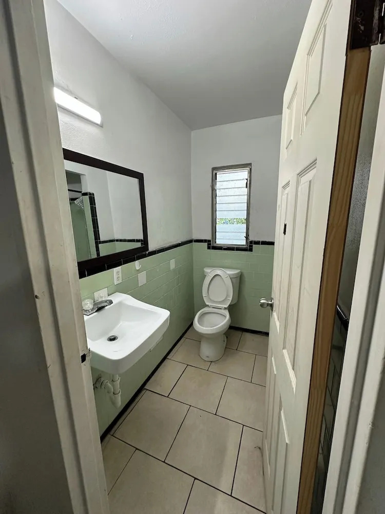 Photo - Antigua Motel by OYO Tampa US - 41