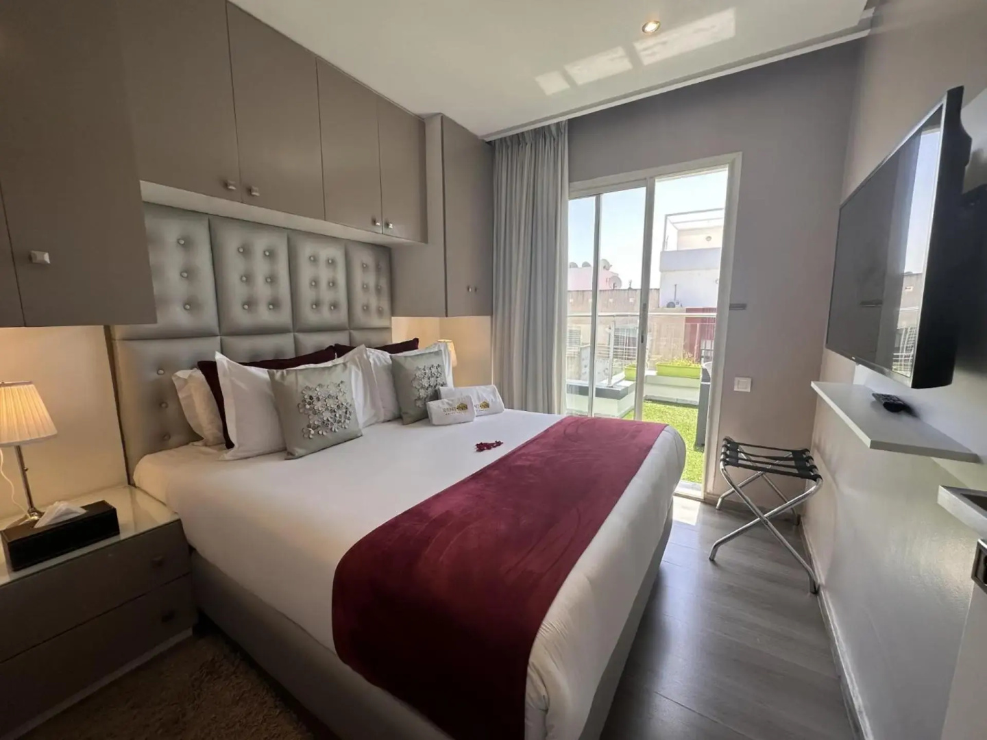 Photo - RENT-INN Suites Hotel