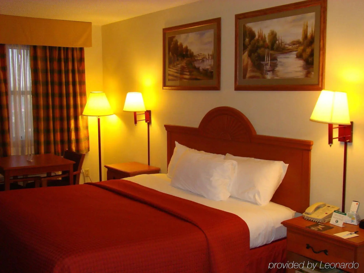 Photo - Quality Inn & Suites Garland - East Dallas