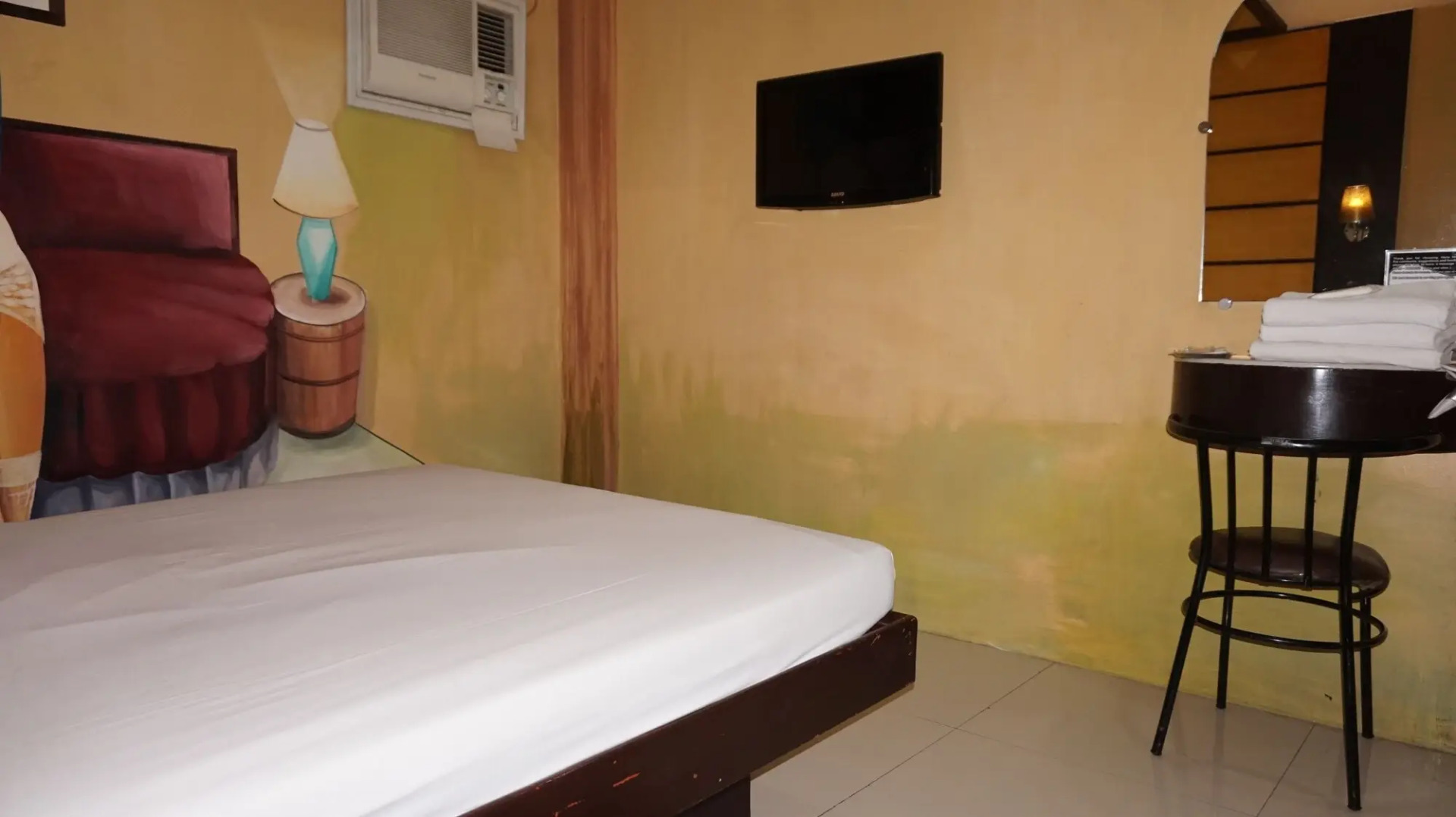 Photo - Harts Hotel-Quezon City