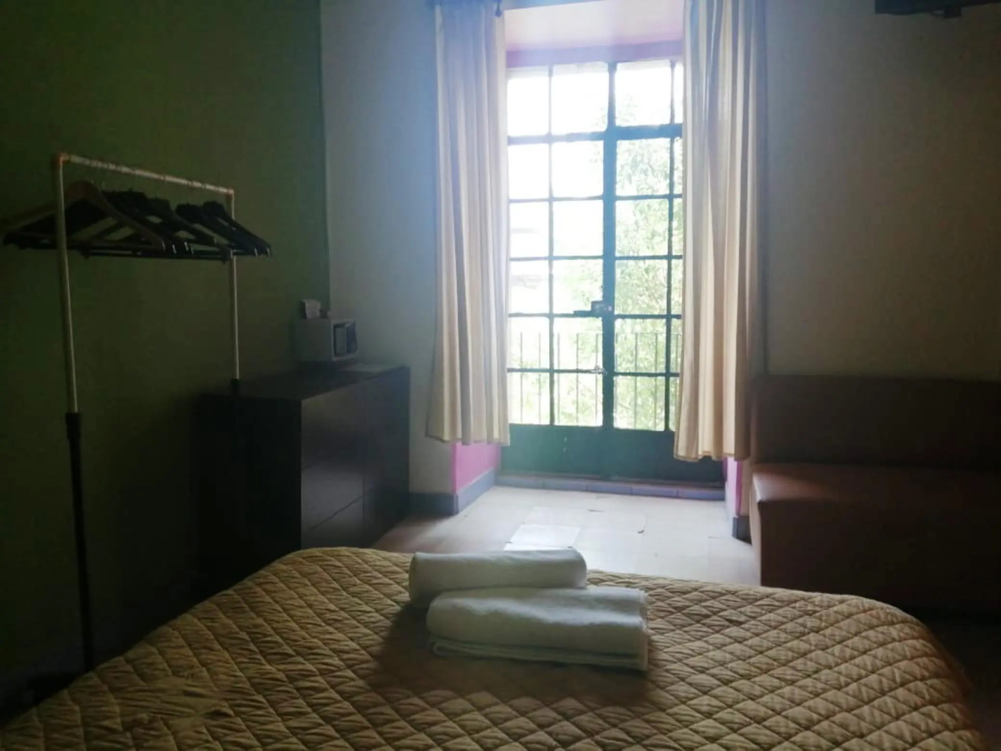 Photo - Hotel Amigo Suites