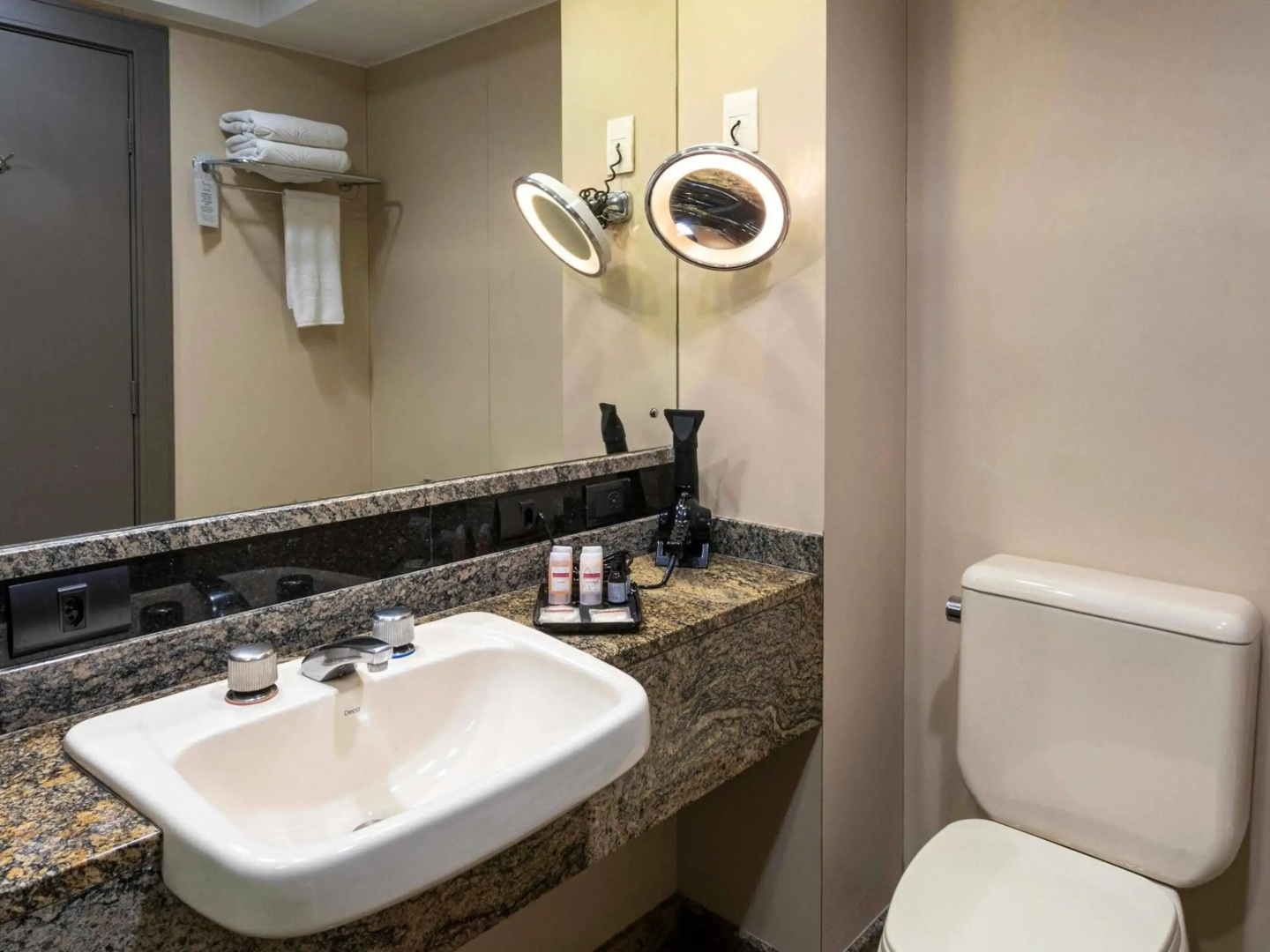 Foto - Grand Mercure Curitiba Rayon