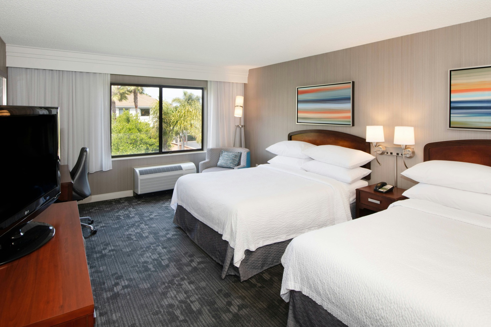 Foto - Courtyard by Marriott Oakland Airport