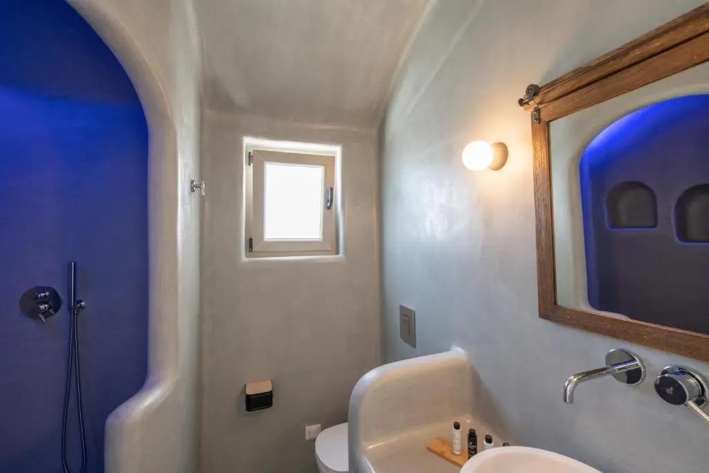 Photo - AVAL All Suite