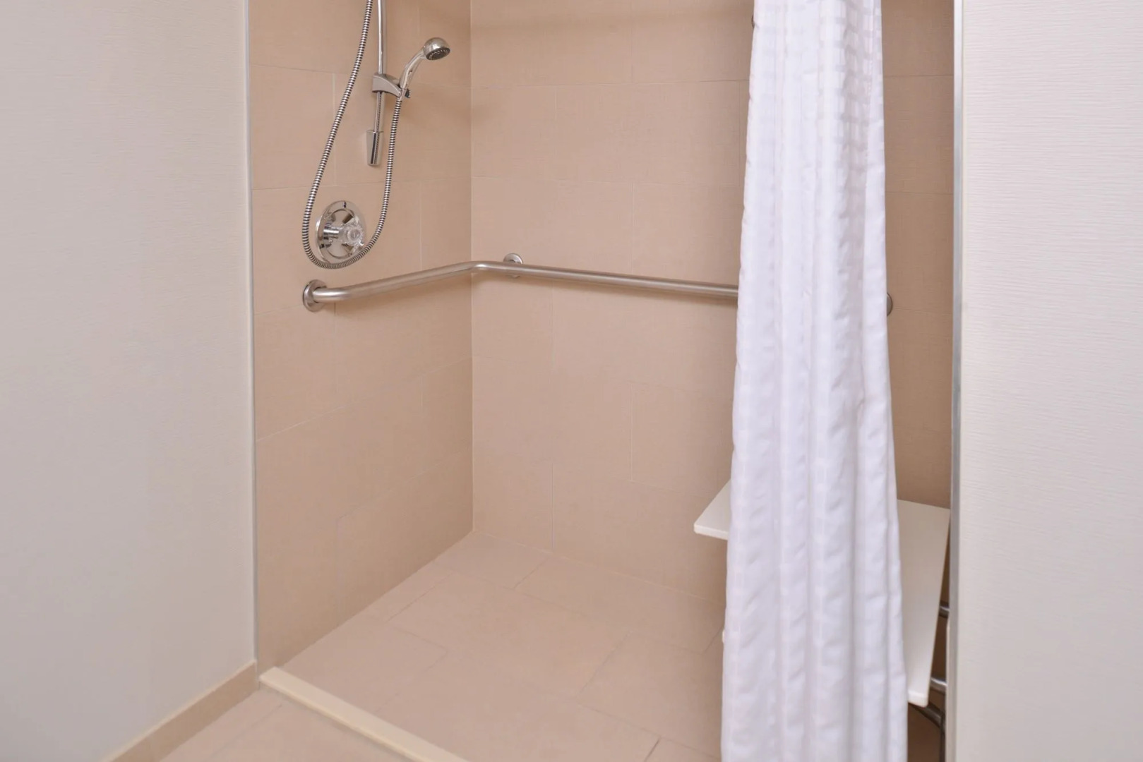 Photo - Best Western Plus Chicagoland - Countryside