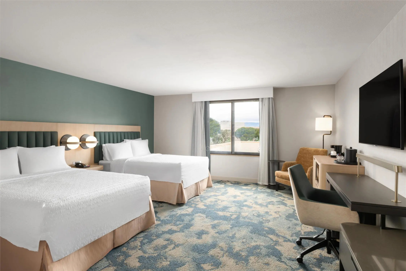 Photo - Hampton Inn & Suites Oakland Airport-Alameda