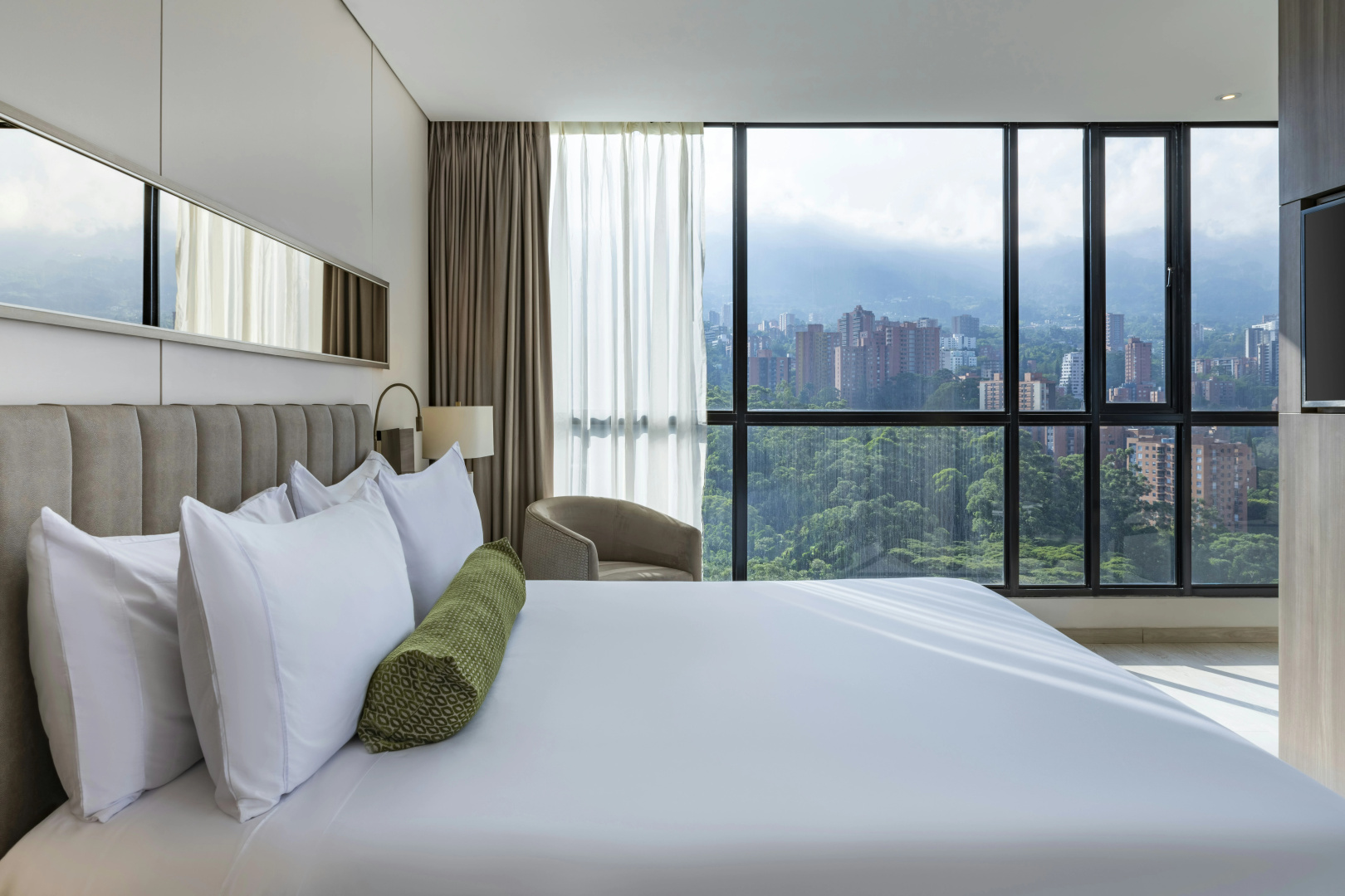 Foto - York Medellin, Curio Collection by Hilton