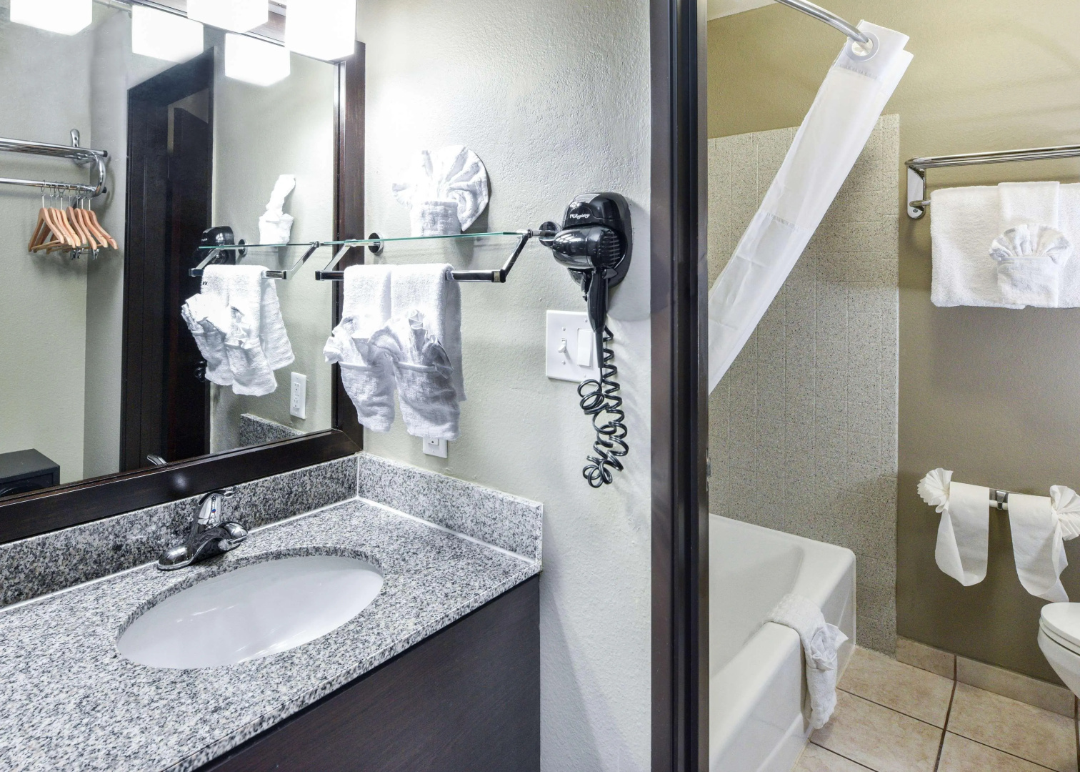 Foto - Best Western McCarran Inn