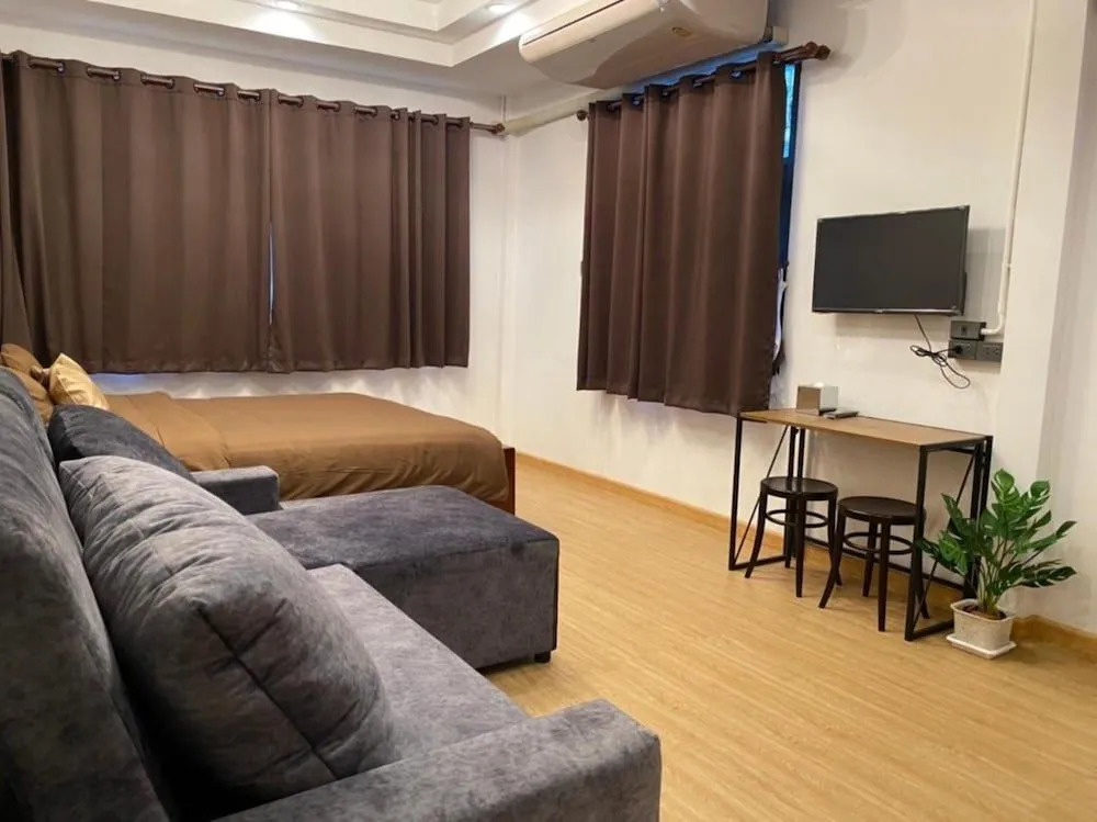 Photo - Taladnoi Paint House