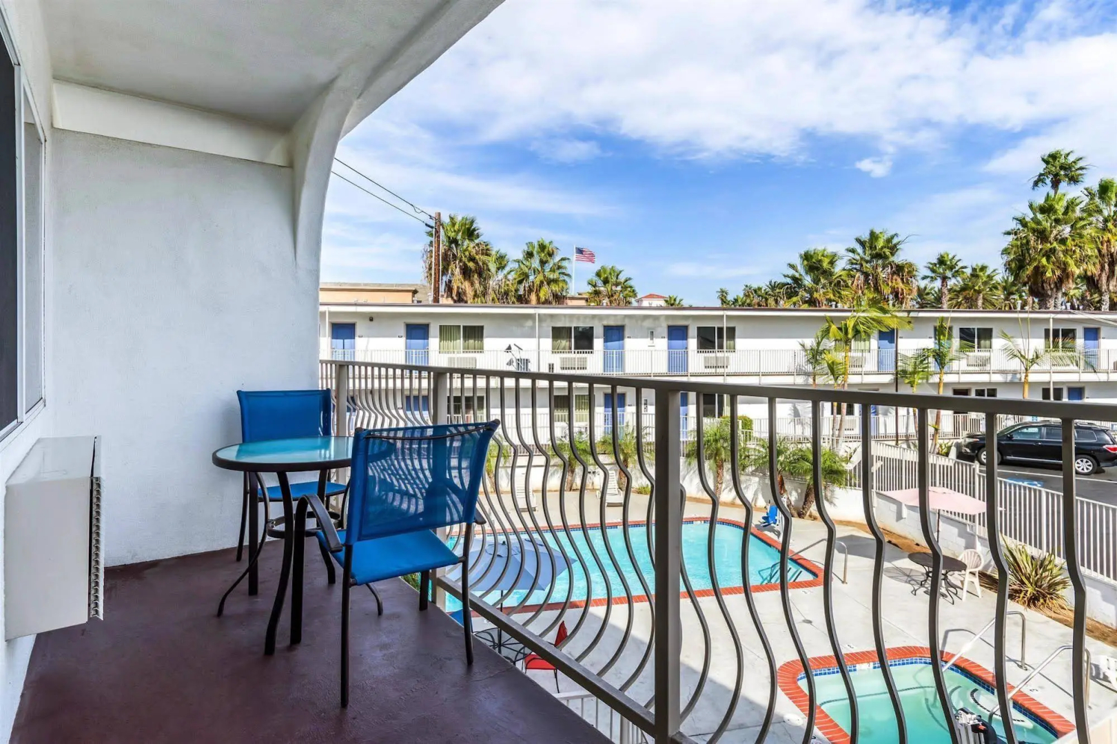 Photo - Pacific Inn