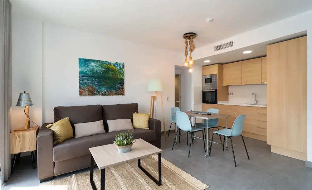 Photo - Sur Suites La Dorada, centricos soleados a pocos metros de la Playa y con Parking Opcional