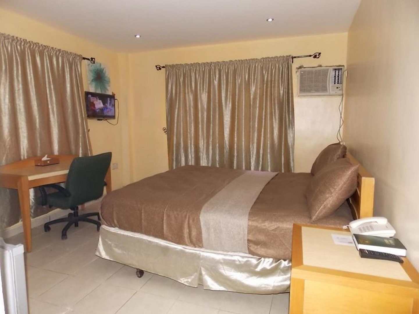Mikagn Hotel And Suites