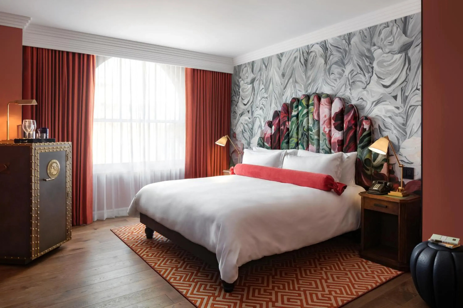 Photo - Riggs Washington DC