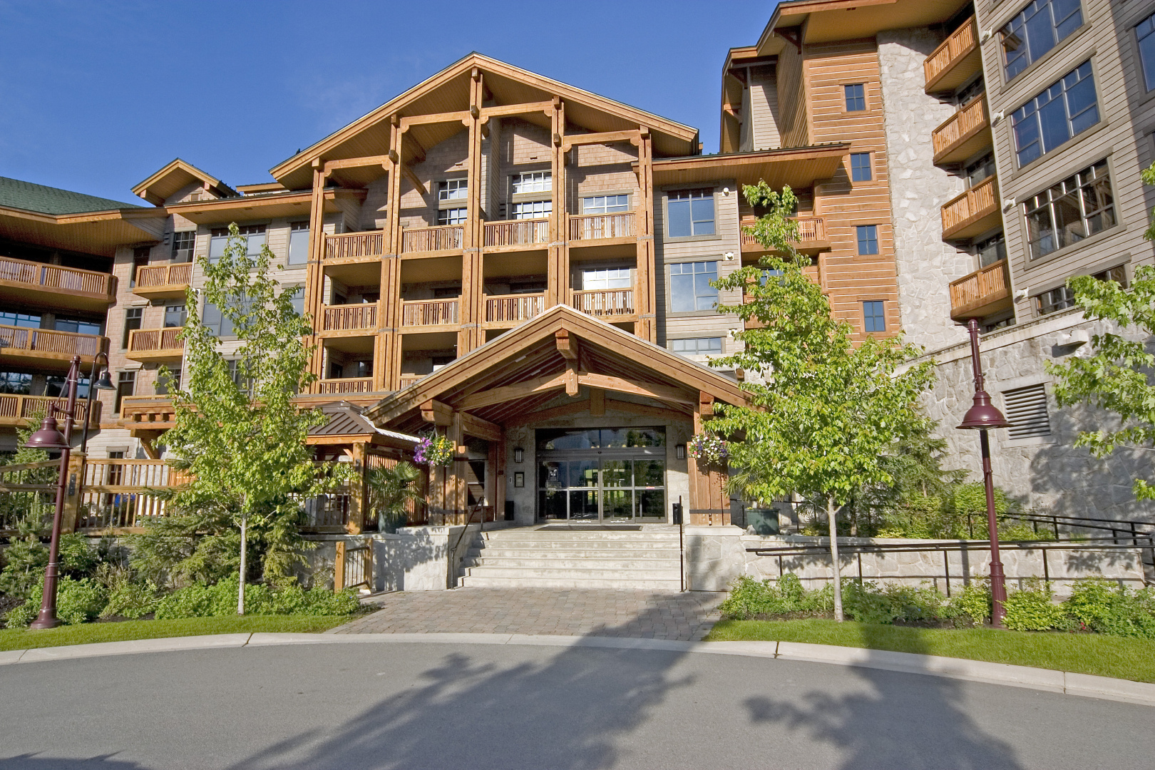 Photo - First Tracks Lodge, by Lodging Ovations