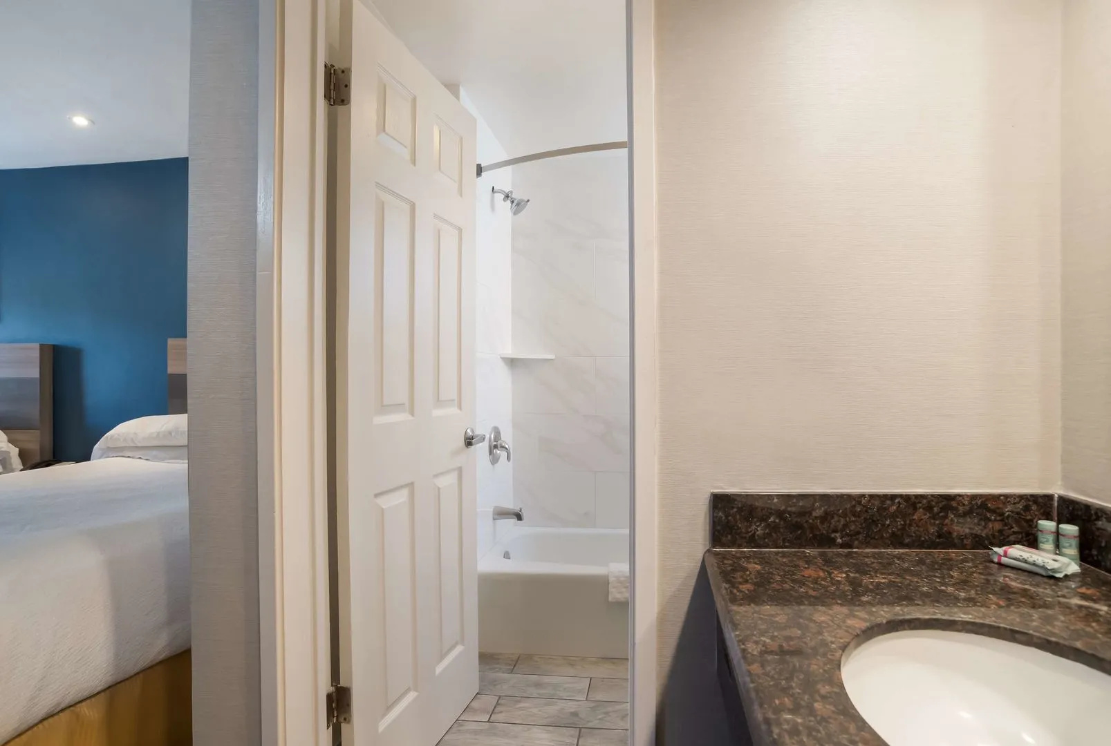 Photo - SureStay Hotel by Best Western San Rafael