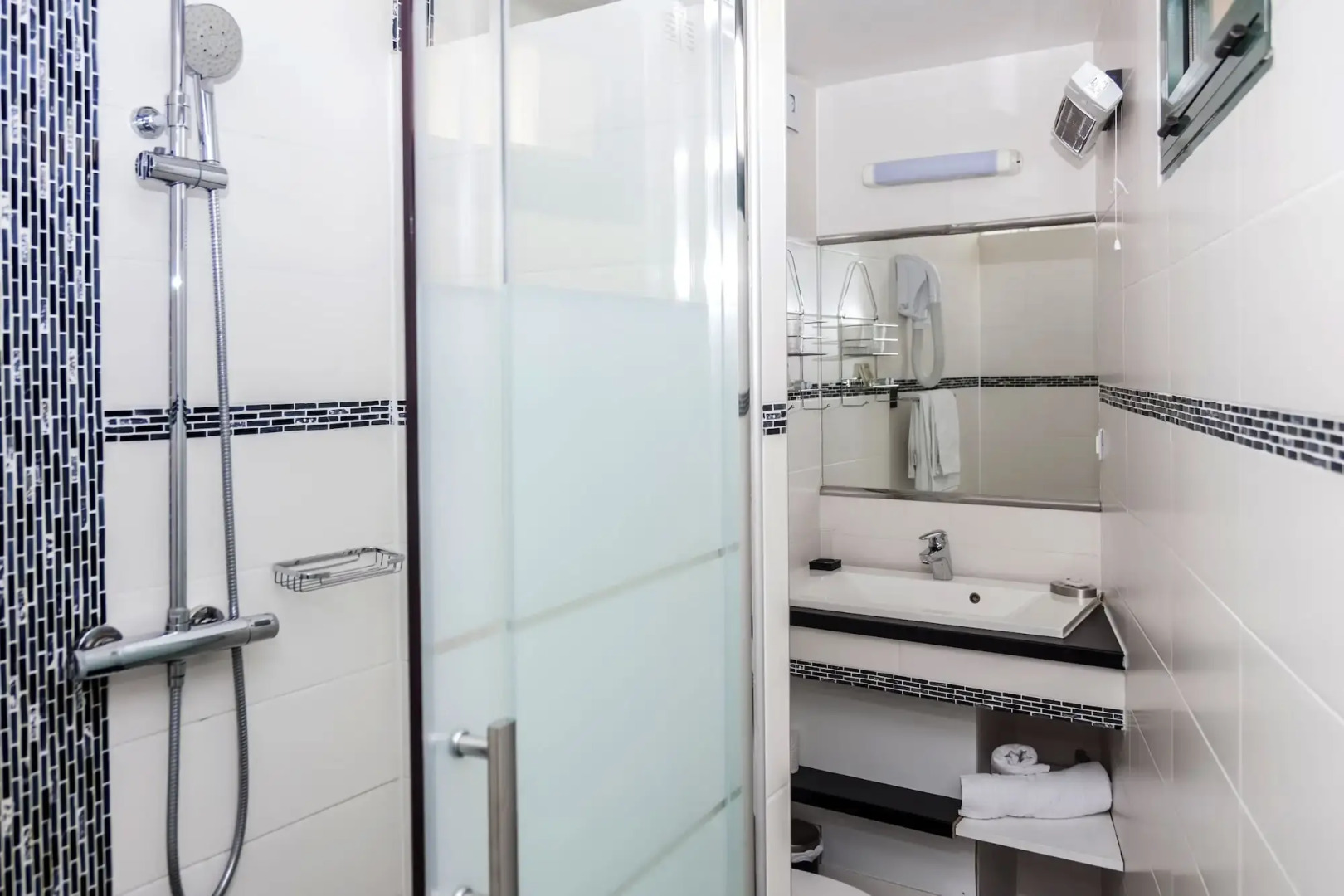 Foto - Logis Hôtel La Fenière