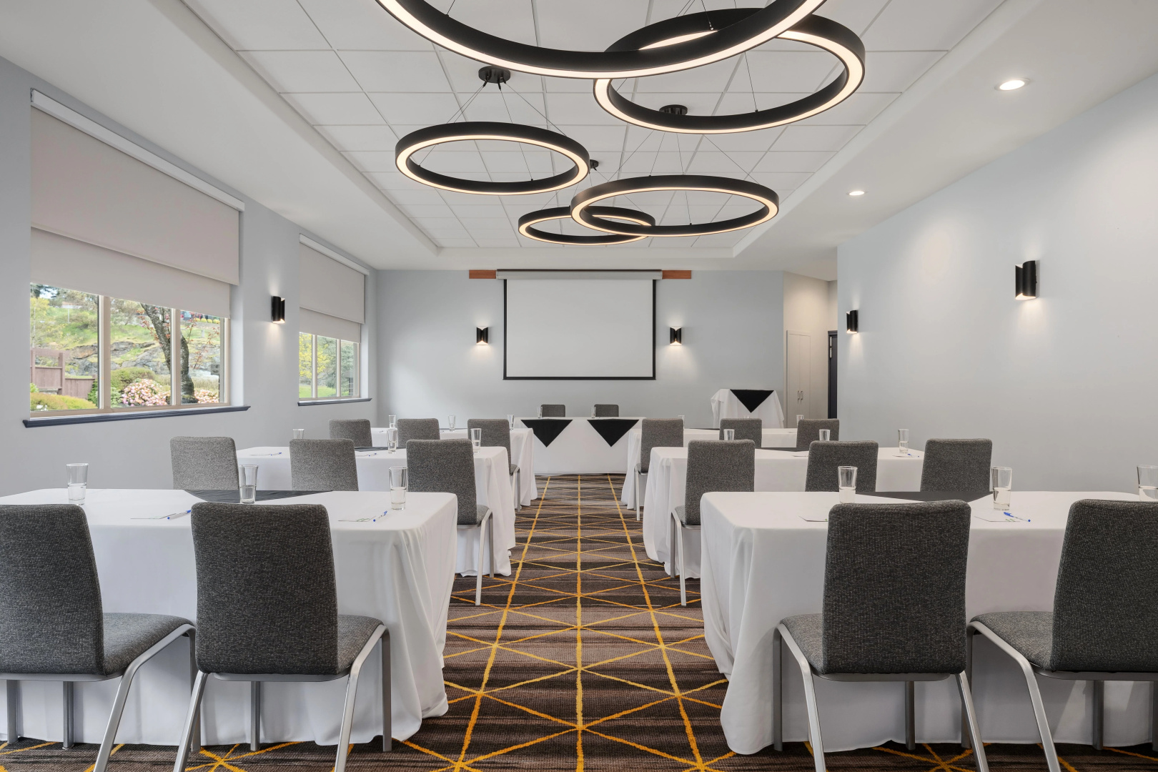 Photo - Holiday Inn Victoria Elk Lake by IHG