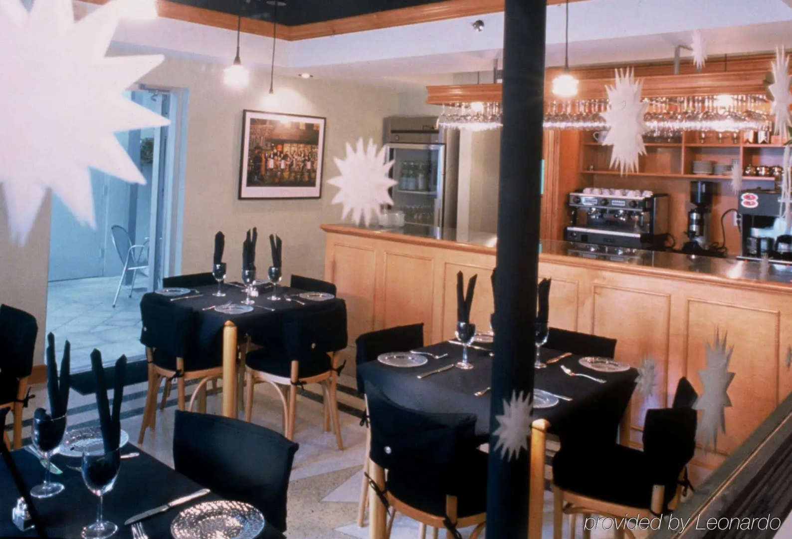 Foto - Crest Hotel Suites