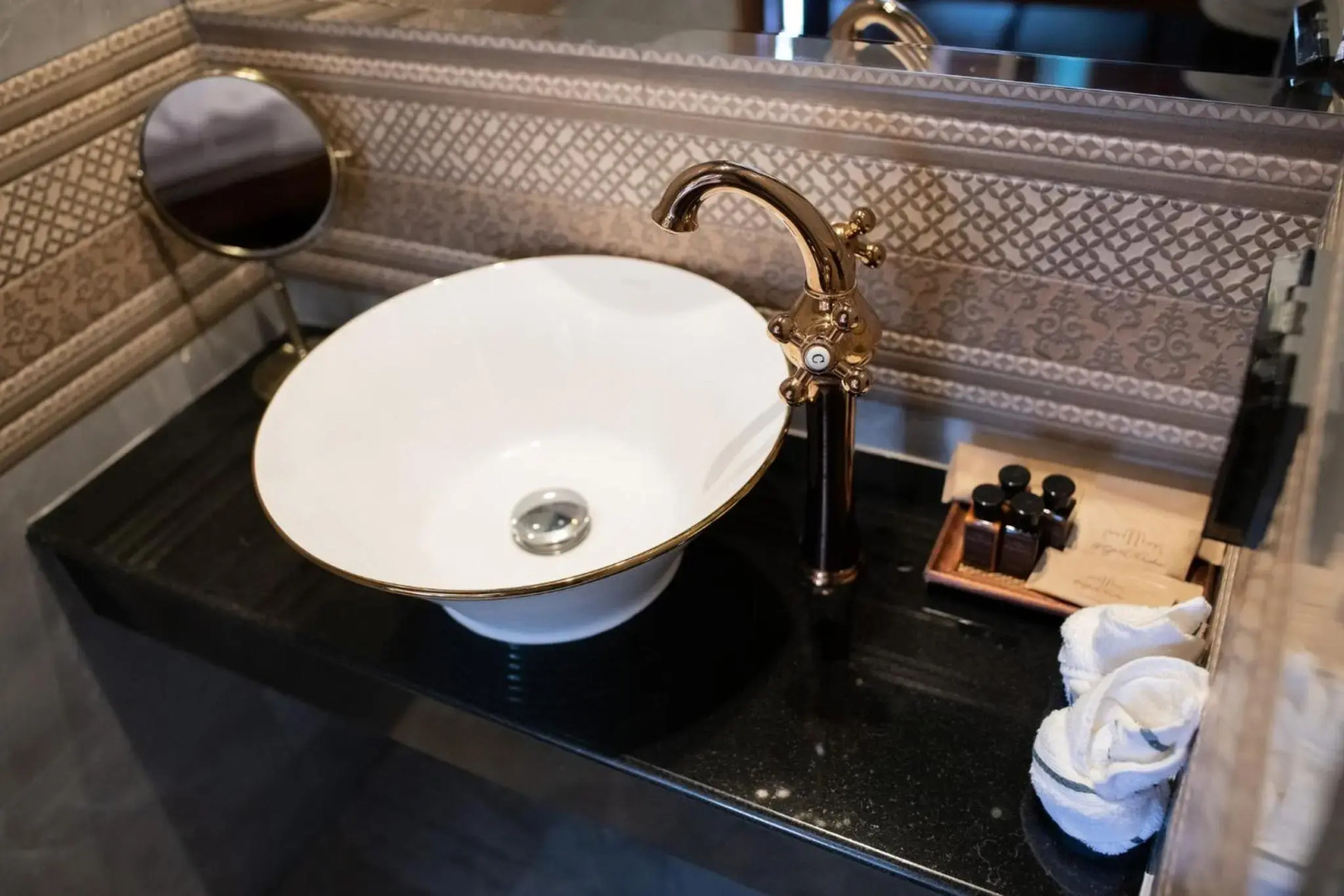 Photo - At Gate Thaphae Hotel