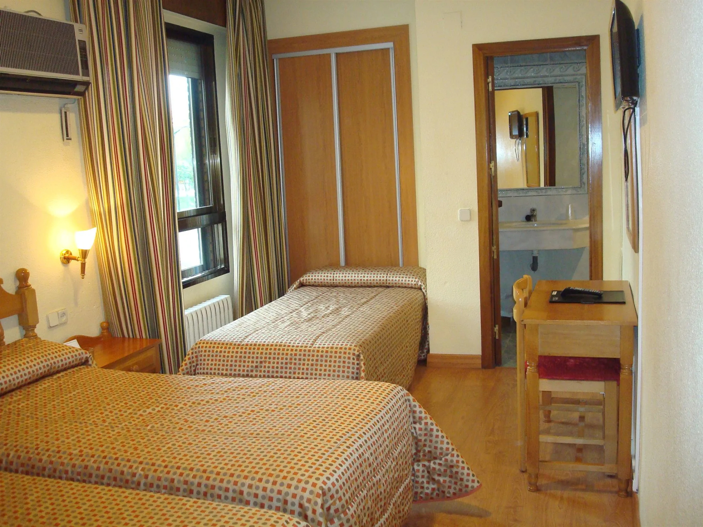 Photo - Hotel Castilla