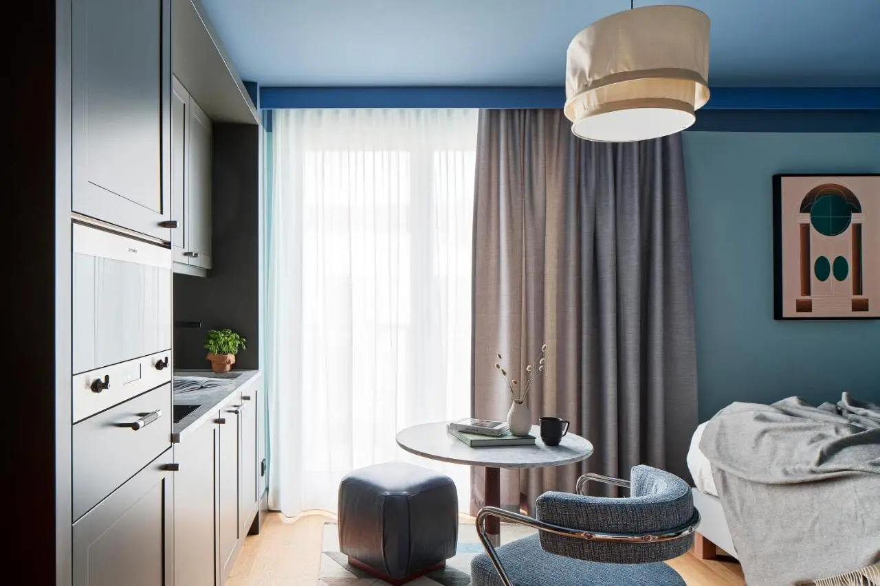 Photo - Schwan Locke