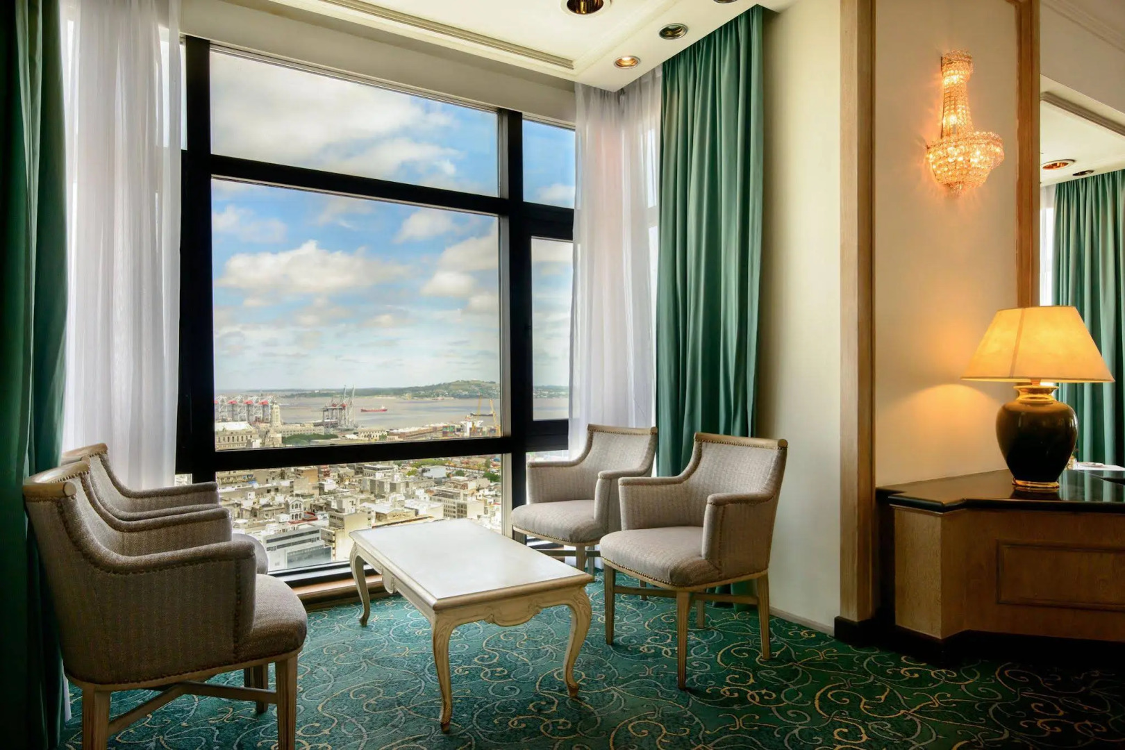 Photo - Radisson Montevideo Victoria Plaza Hotel