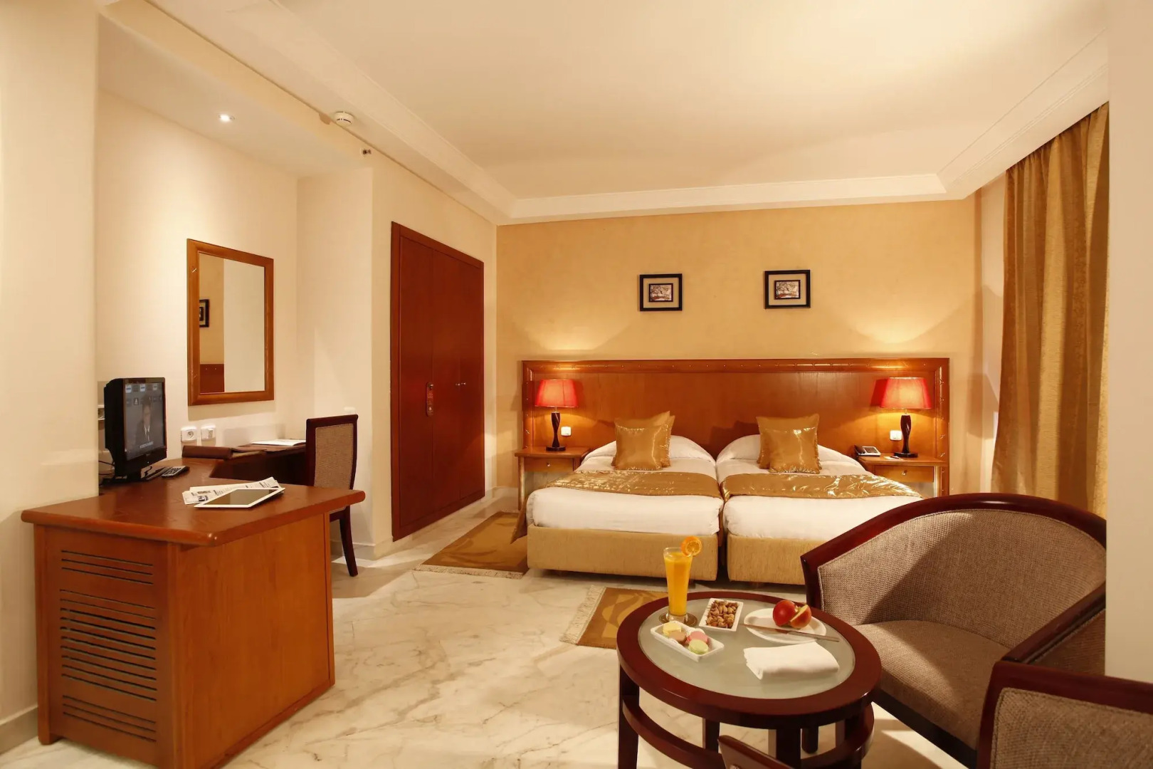 Photo - Tunis Grand Hotel