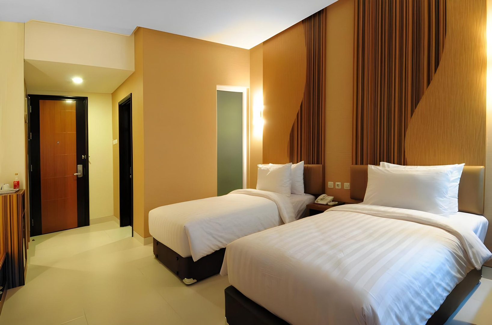 Photo - Lynt Hotel Jakarta