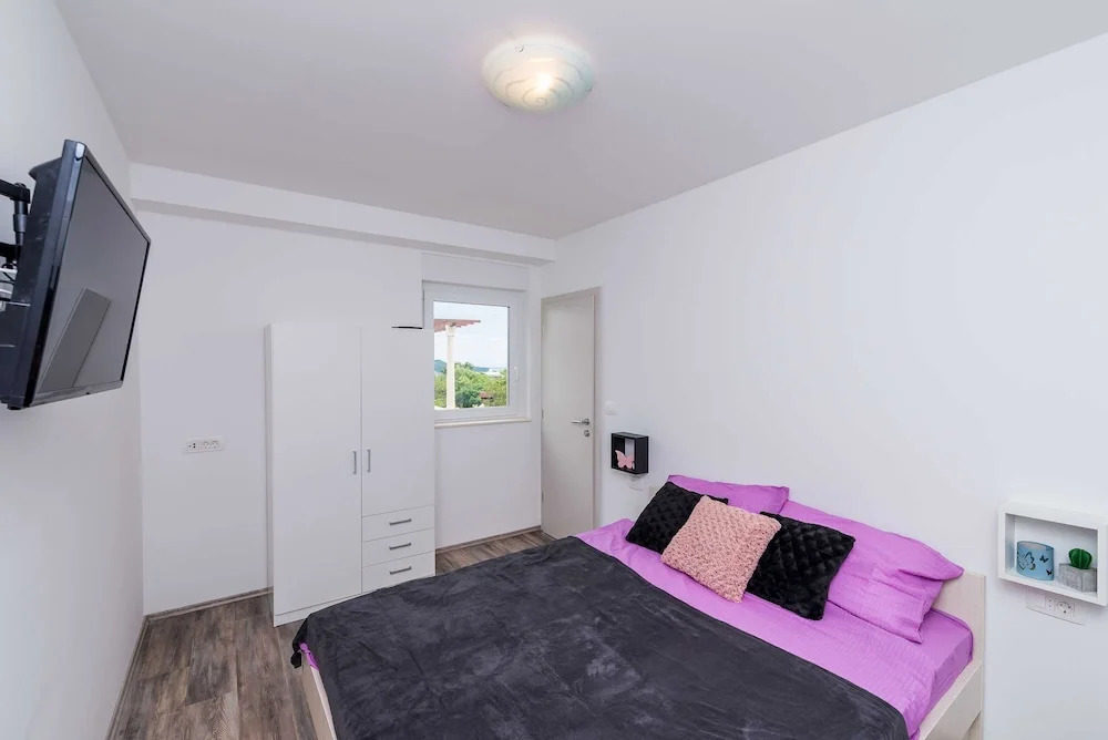 Photo - Bovolini's Room