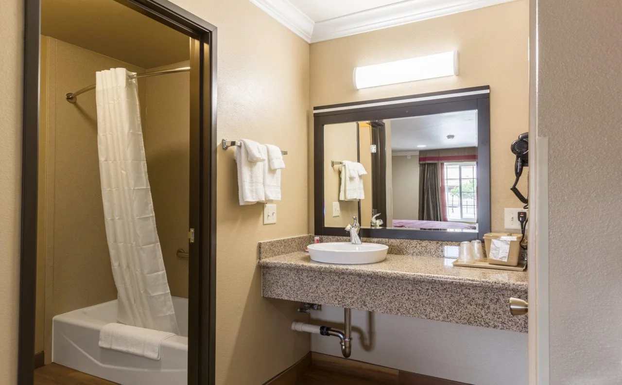 Photo - Econo Lodge Inn & Suites Escondido Downtown