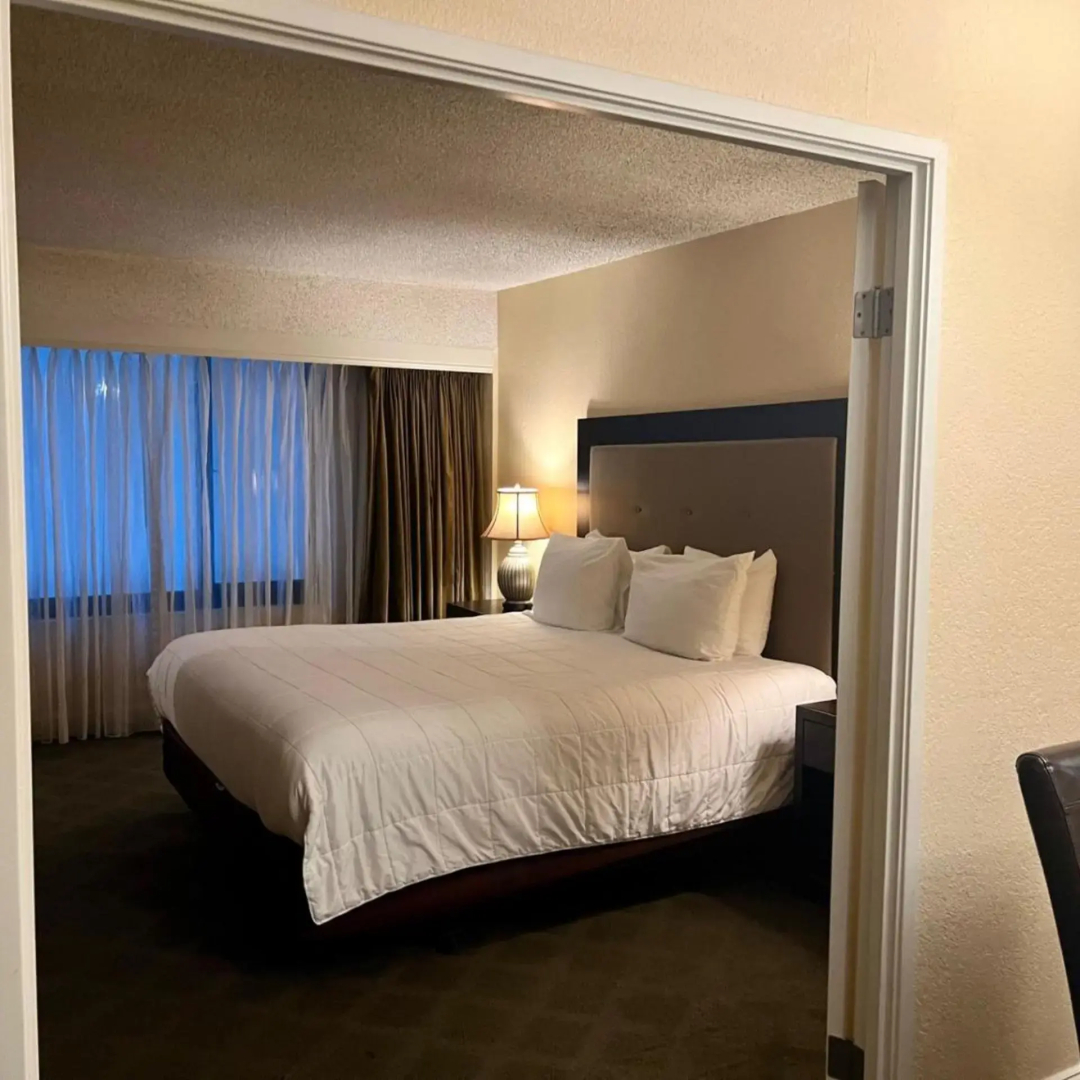 Photo - Jockey Resort Suites Center Strip