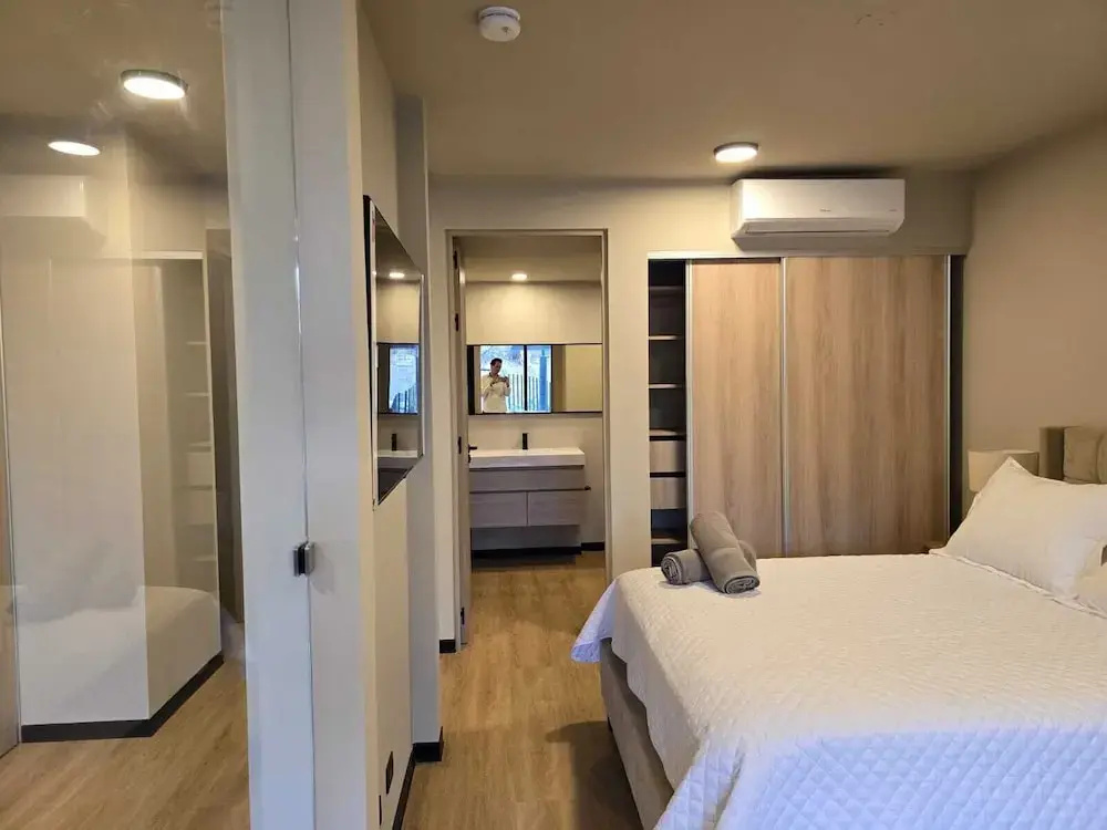 Photo - BEE Suites San José - Santa Ana