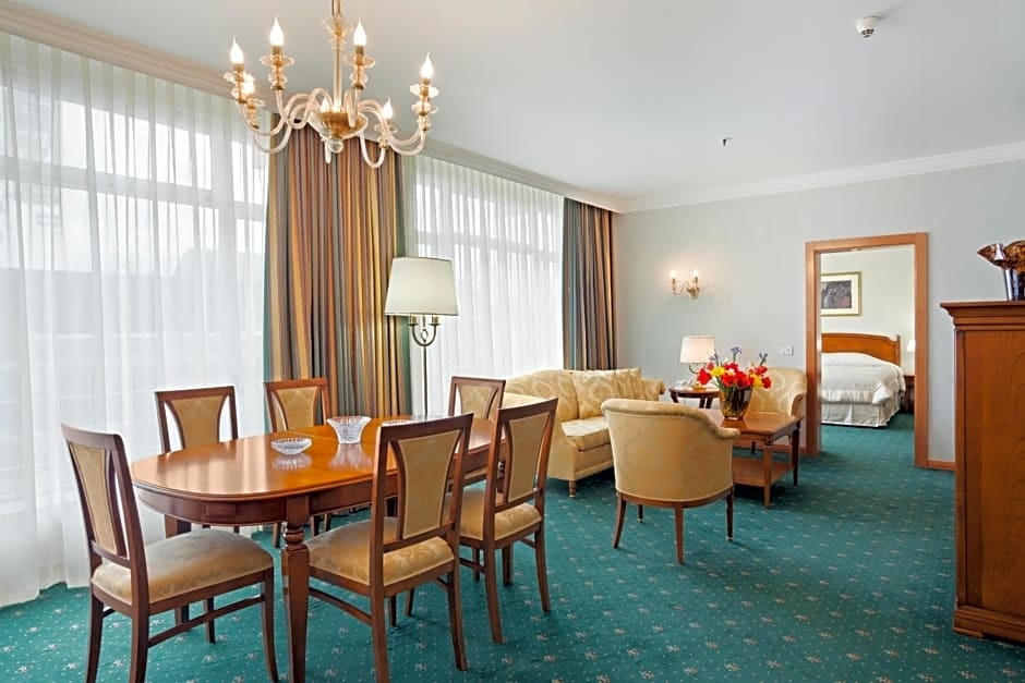 Holiday Inn Skopje