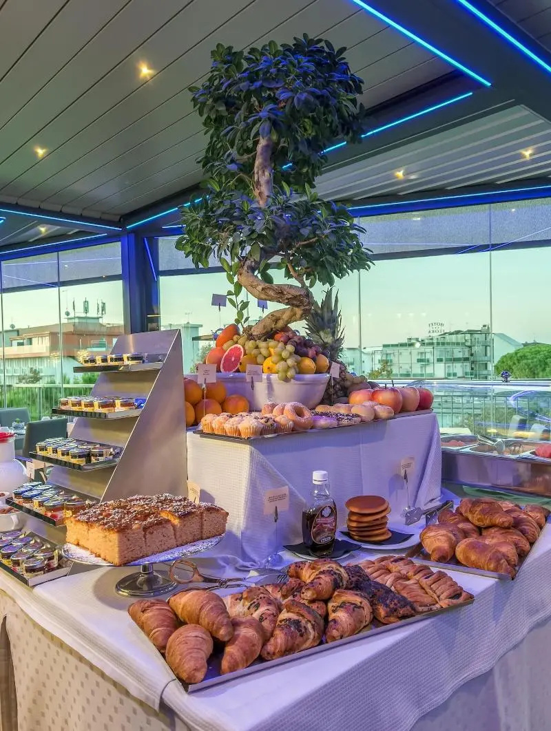 Photo - Monaco Suites Hotel