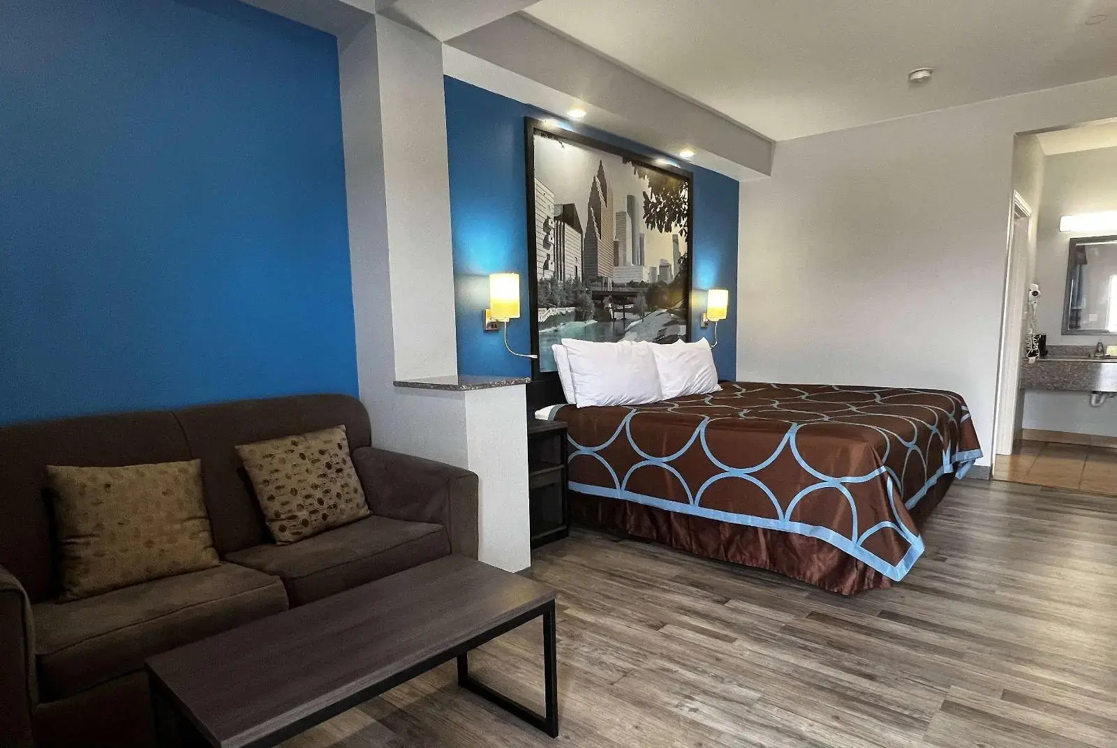 Photo - Super 8 by Wyndham Houston North I-45