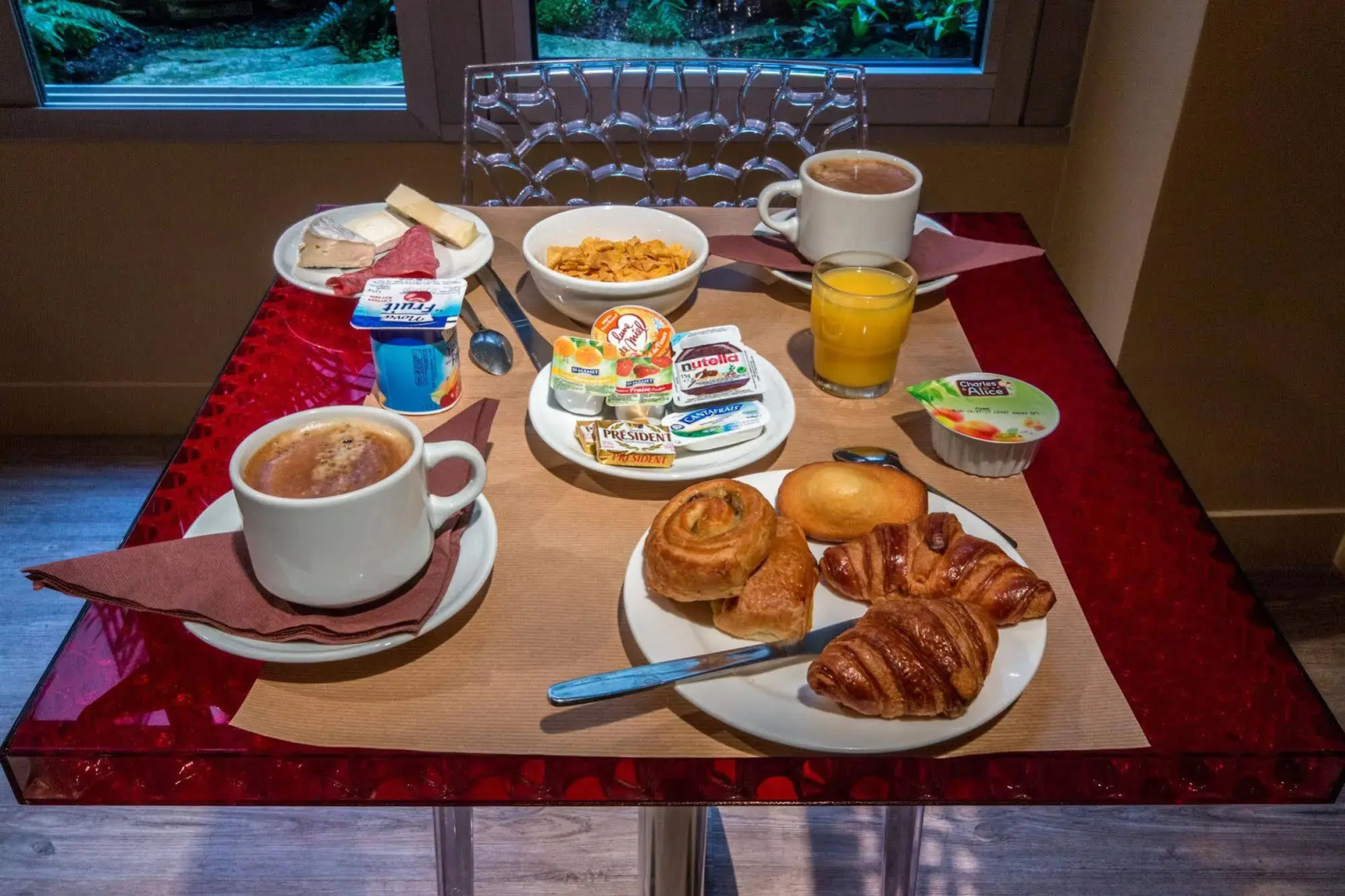 Photo - Posy Hotel by Happyculture