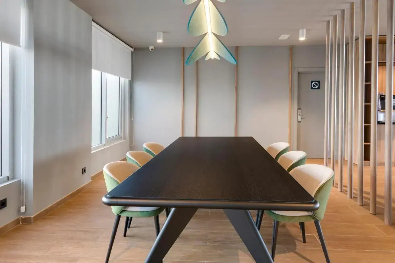 Foto - B&B HOTEL Barcelona Viladecans