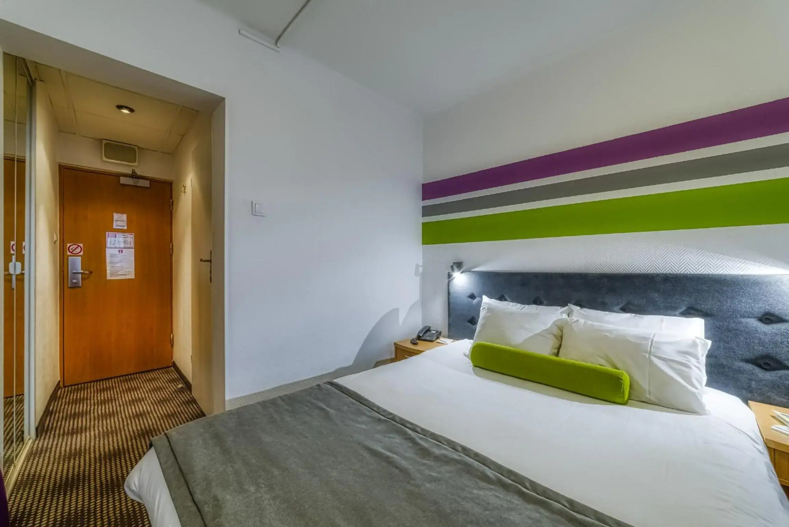 Photo - B&B HOTEL Barcelona Viladecans