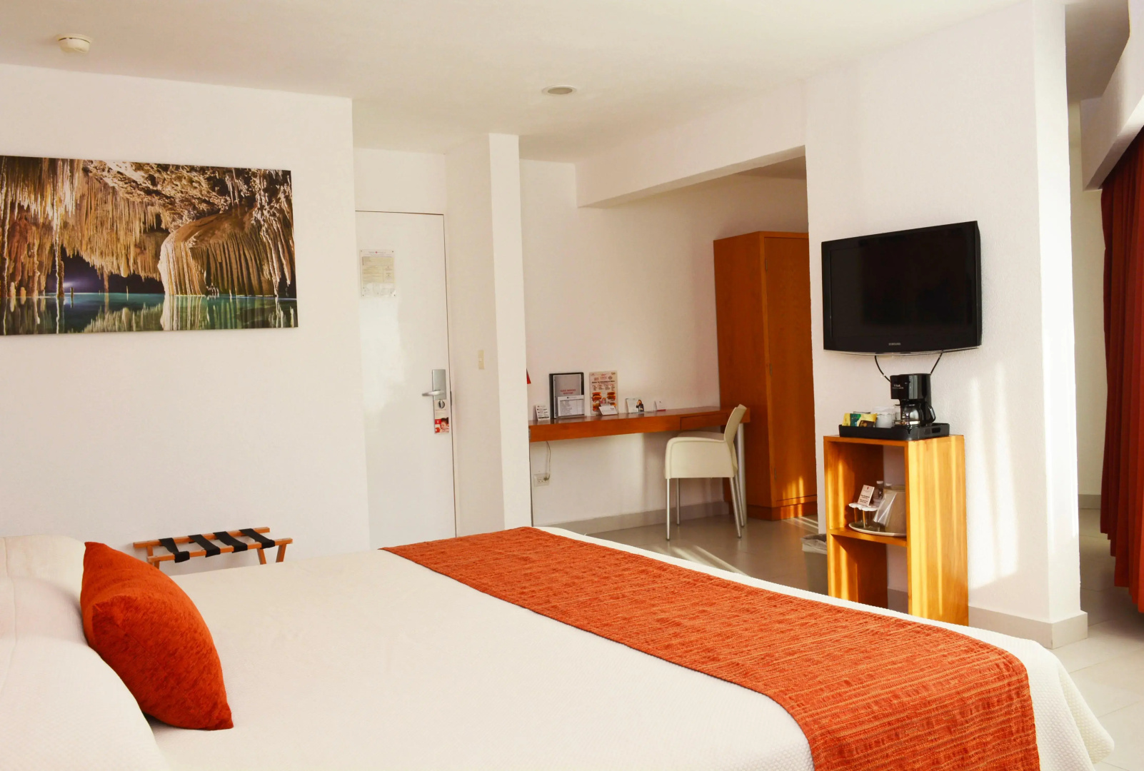 Foto - Adhara Express Hotel